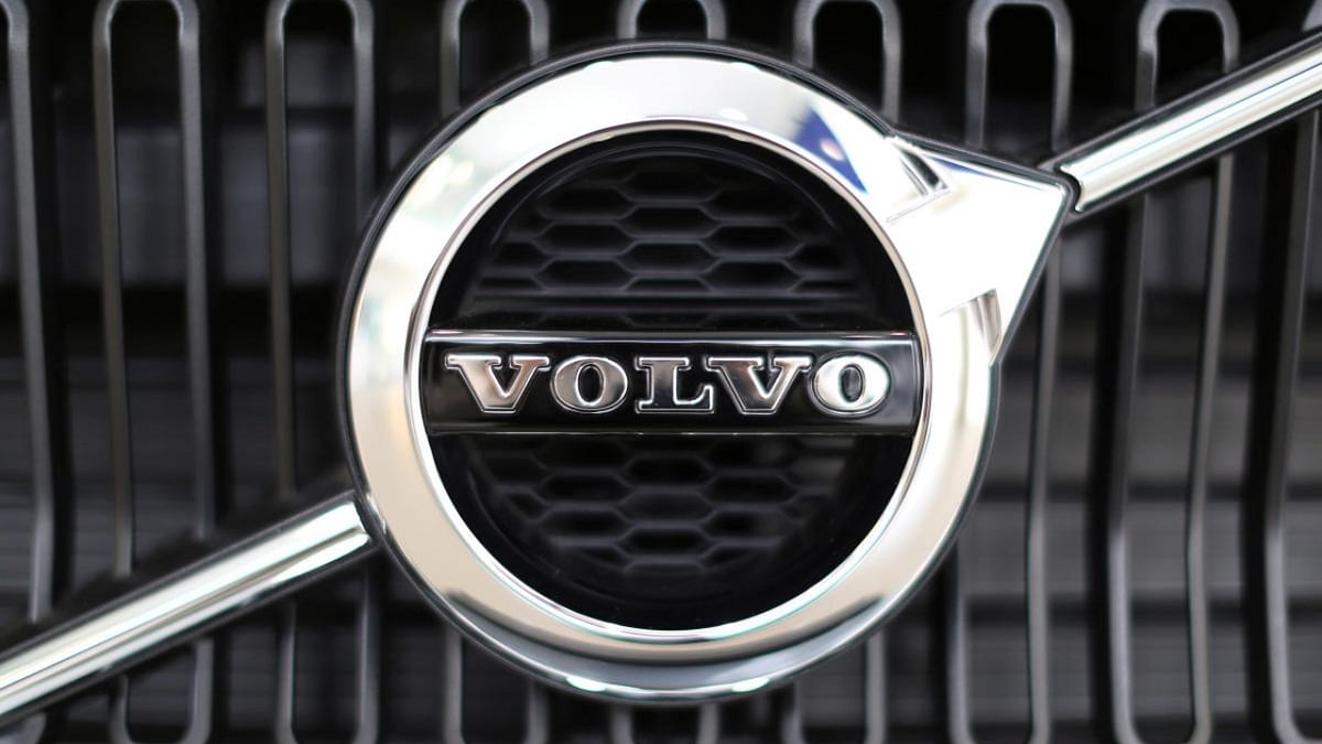 Volvo plans new electric battery plant in Sweden