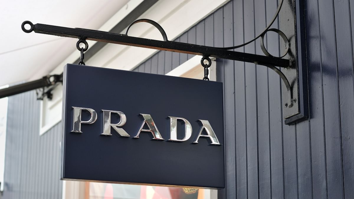 Prada seeks $1 billion valuation in Milan listing