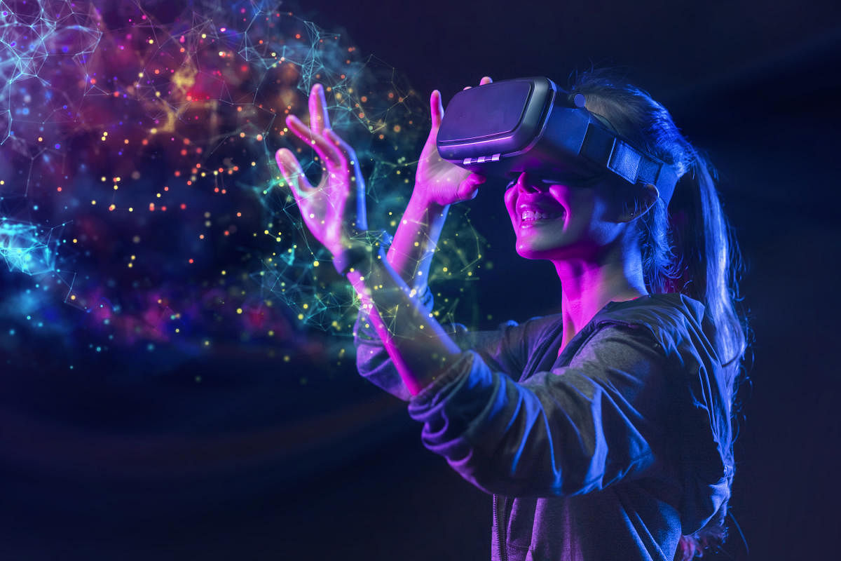 Communication in the age of Metaverse