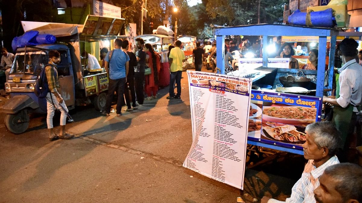 Bengaluru traffic cops slap security cases on roadside vendors encroaching upon footpaths