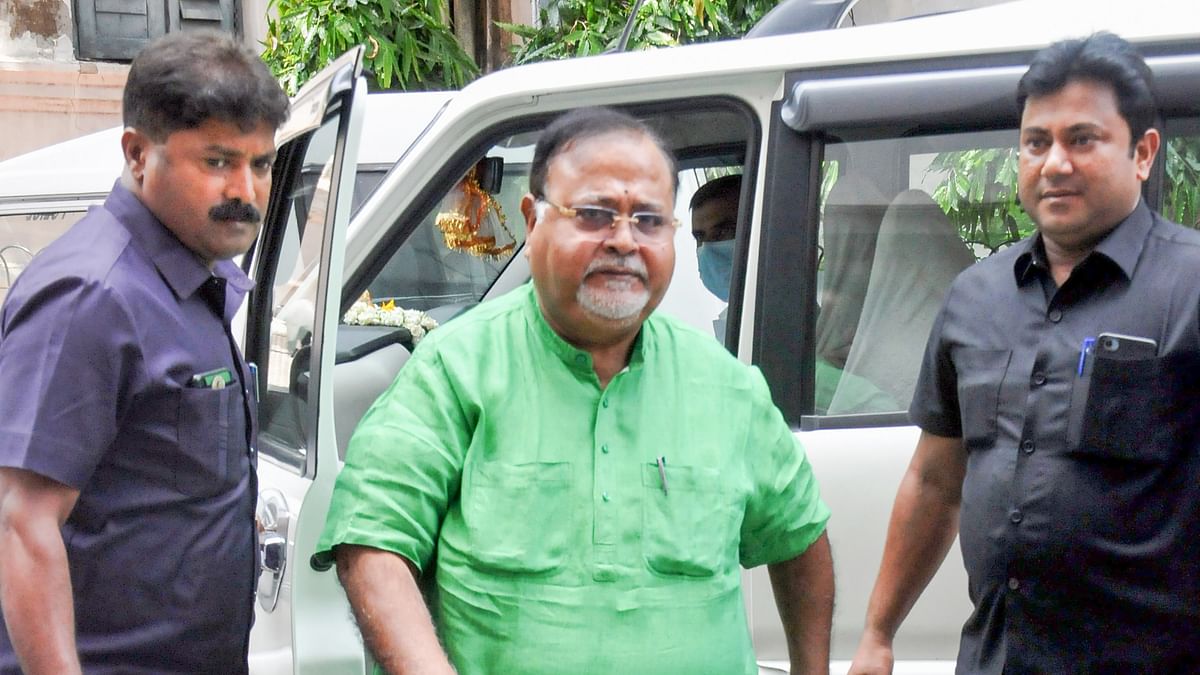 WBSSC scam: Arrested middleman identified as Partha Chatterjee's relative