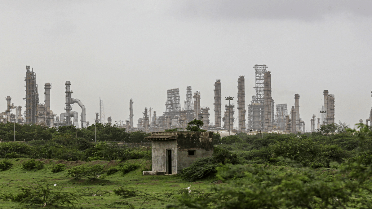 The world’s last wave of oil refining bets is all about India