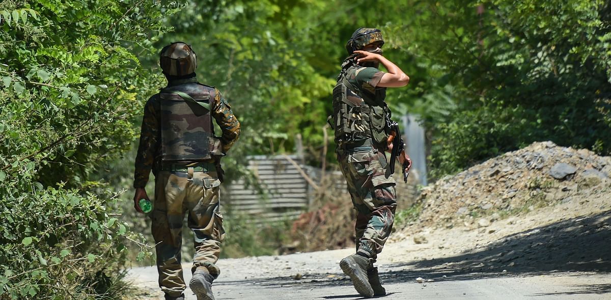 Pakistan violates ceasefire along International Border in J&K, fires at BSF