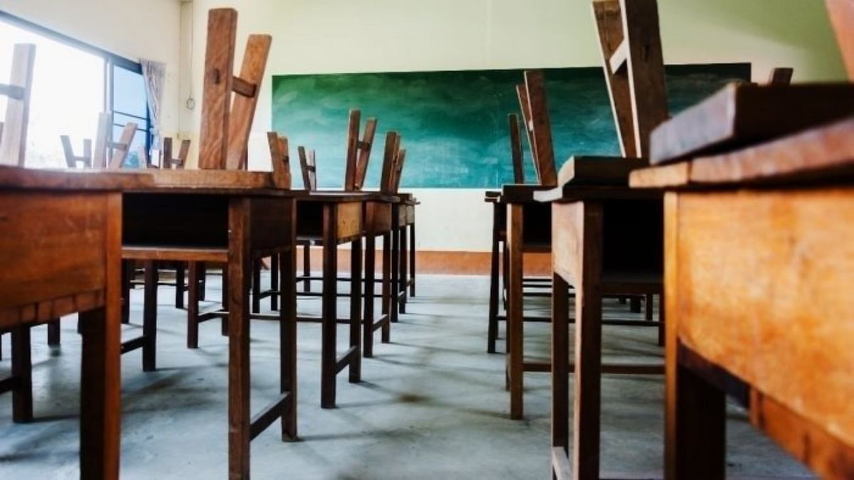 Govt to recruit 2,500 high school teachers