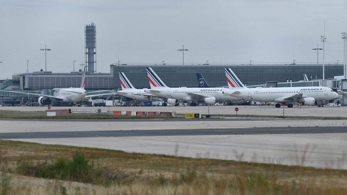 Flights cancelled as French air traffic controllers on strike