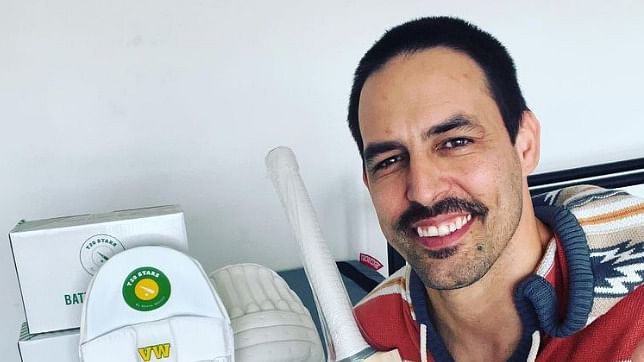Snake spotted in former Aussie pacer Mitchell Johnson's hotel room in Lucknow