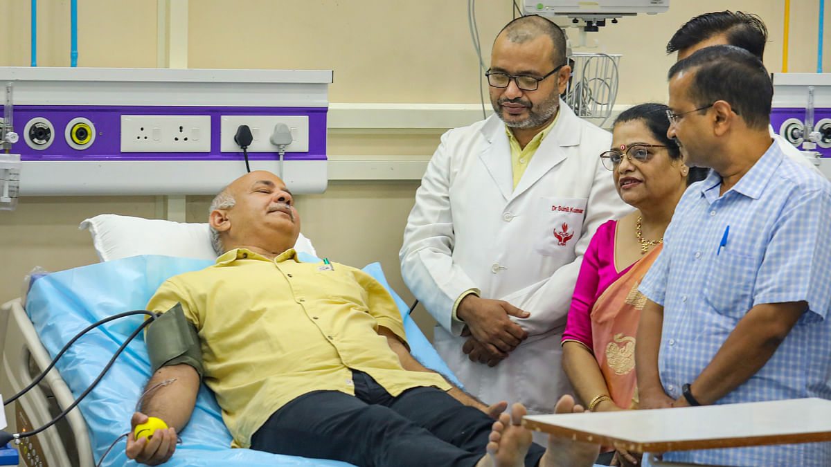 Delhi CM Arvind Kejriwal launches blood donation drive, calls on people to donate twice a year