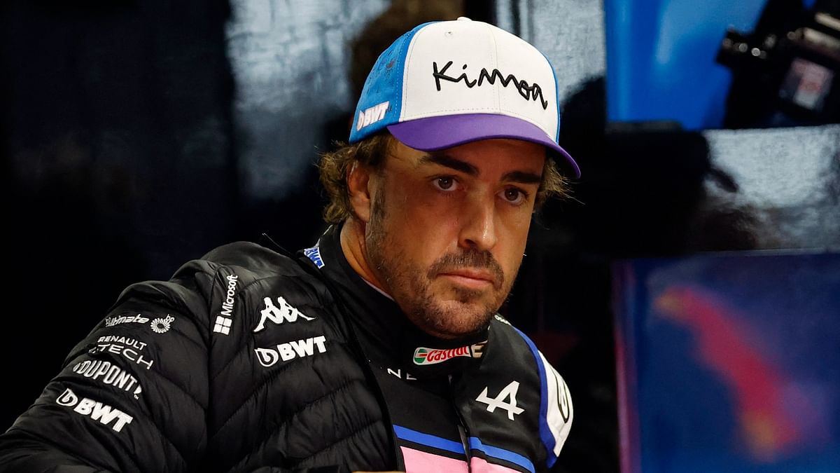 Alonso fastest in wet Japanese first practice, Verstappen sixth