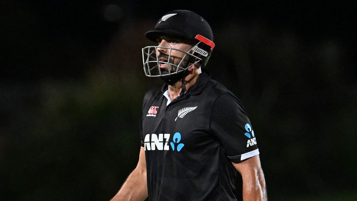 Daryl Mitchell ruled out of T20 tri-series with fractured hand
