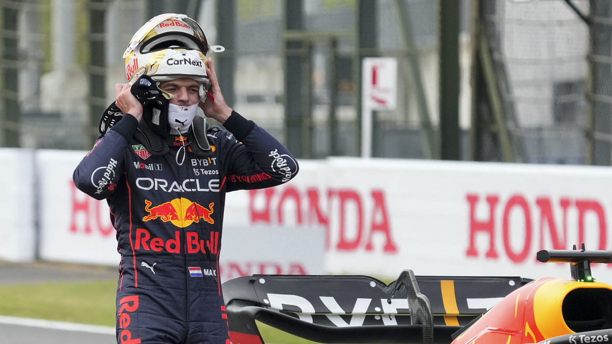 Title-chasing Verstappen on pole for Japanese GP