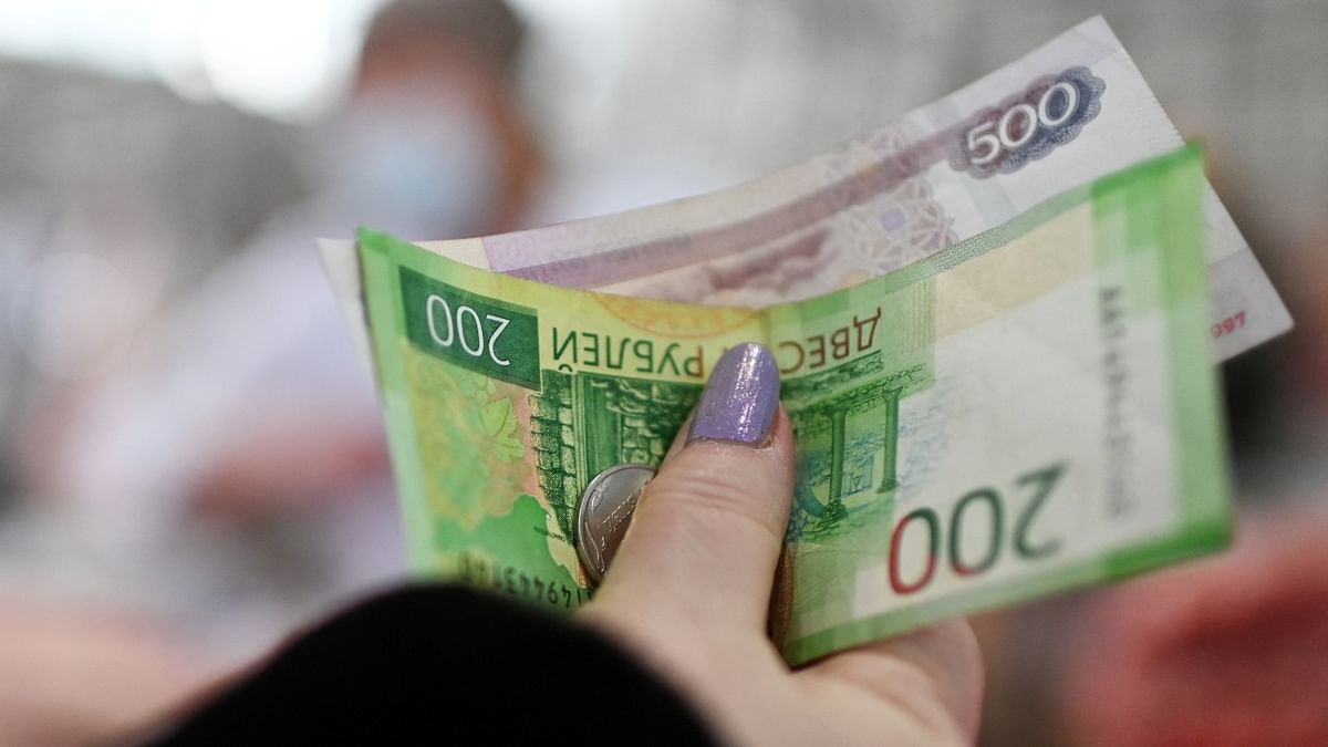Rouble hits multi-month low on Ukraine escalation fears