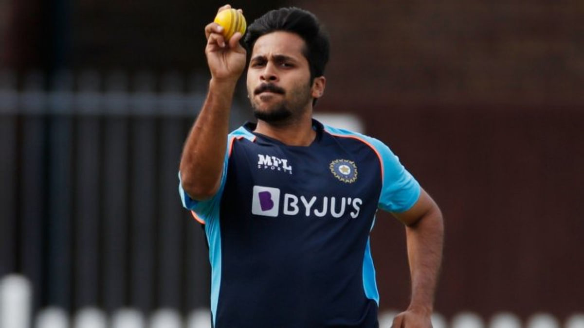 Shardul Thakur seeks help locating cricket kit at airport, Bhajji tweets to rescue