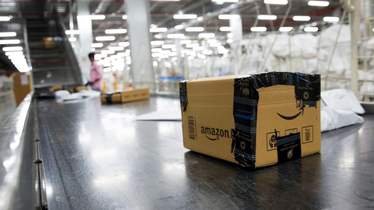 Online shopping boom fuels demand for warehouses