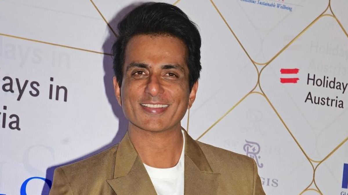 Sonu Sood to don the writer's hat for his upcoming movie 'Fateh'