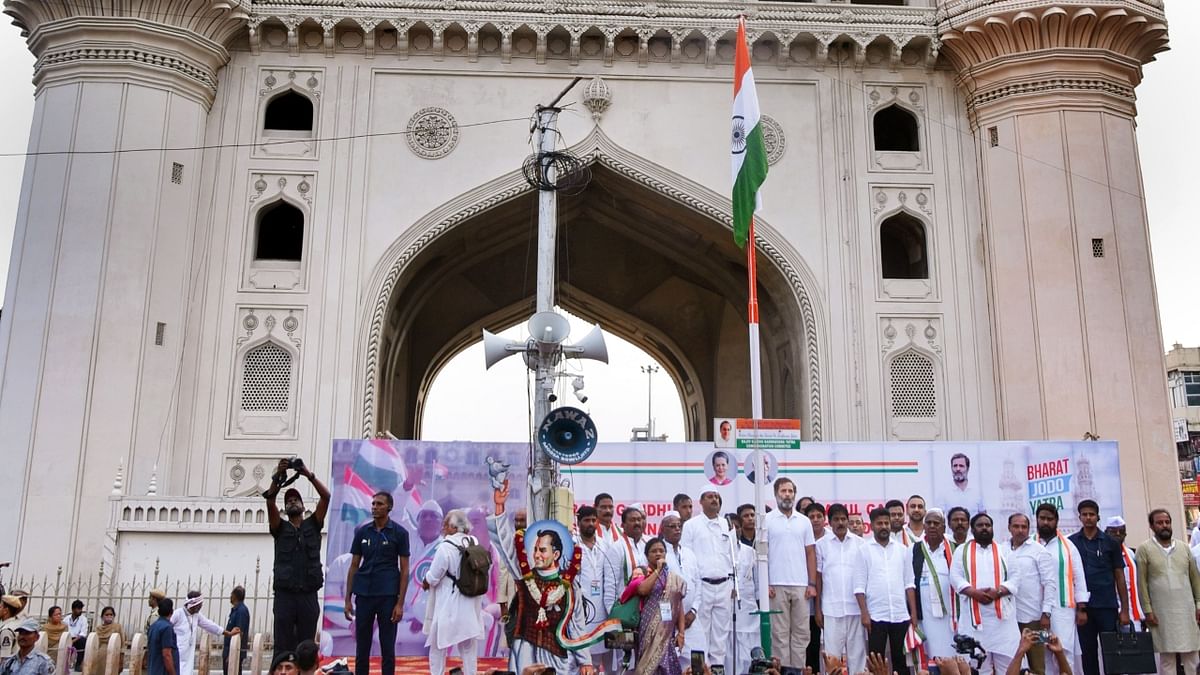 Rahul unfurls national flag in front of Charminar in Telangana leg of Bharat Jodo Yatra