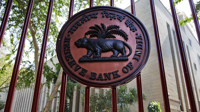 RBI imposes Rs 5 lakh penalty on LIC Housing Finance