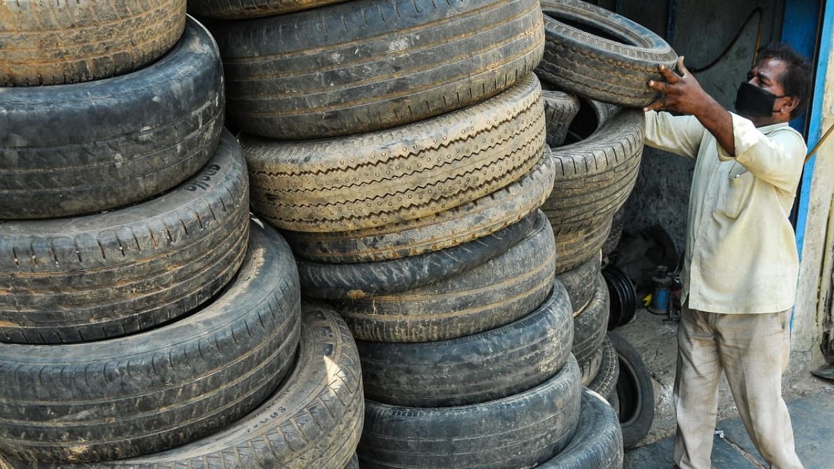 3 years after closure order, 19 tyre units still polluting Karnataka