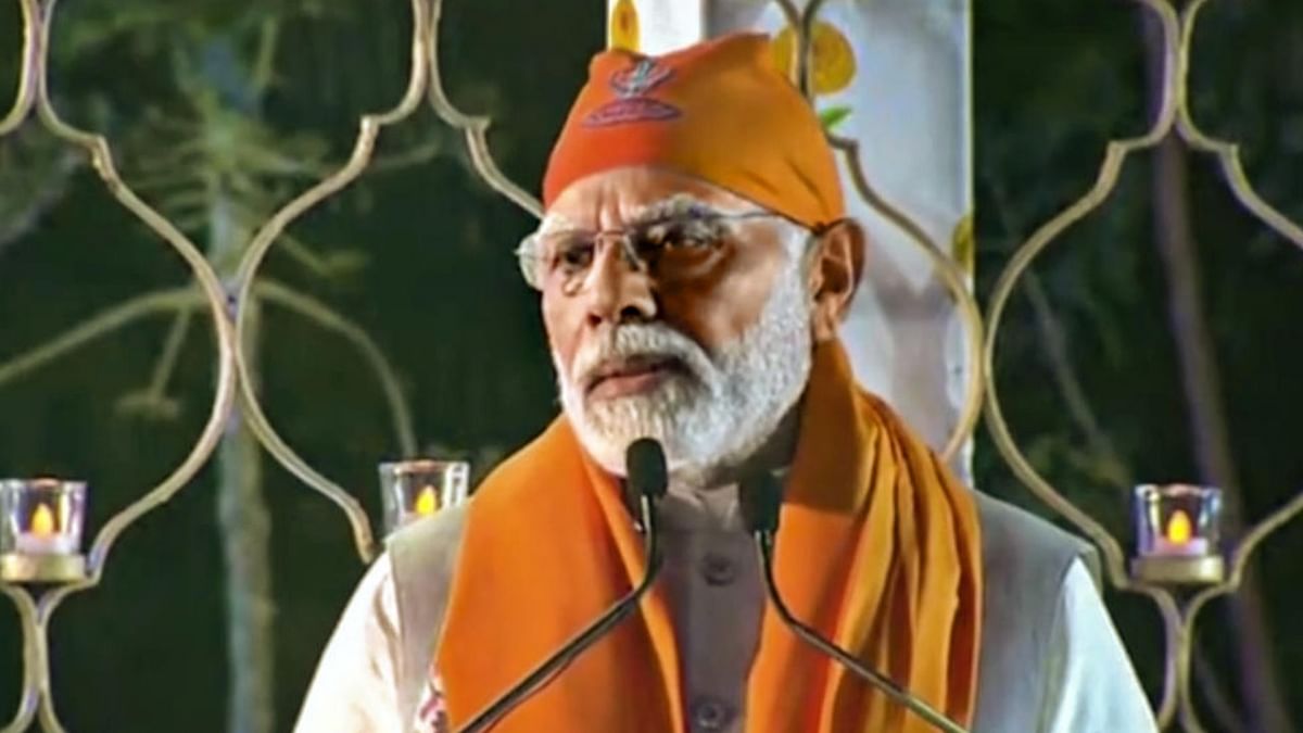 PM Modi greets people on Guru Nanak Dev's birth anniversary