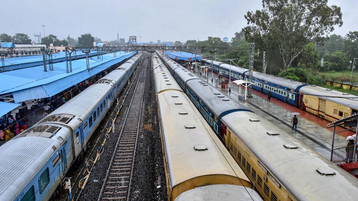 Railways relaxes distance restriction on booking tickets through UTS mobile app