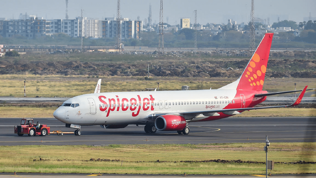 SpiceJet shares decline over 4% after Q2 loss