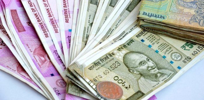 Rupee falls 34 paise, closes at 81.25 against US dollar