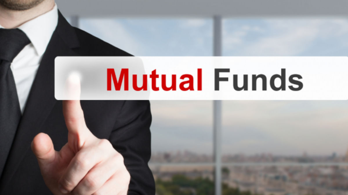 Mutual funds return to government bonds as inflation, rates seen peaking