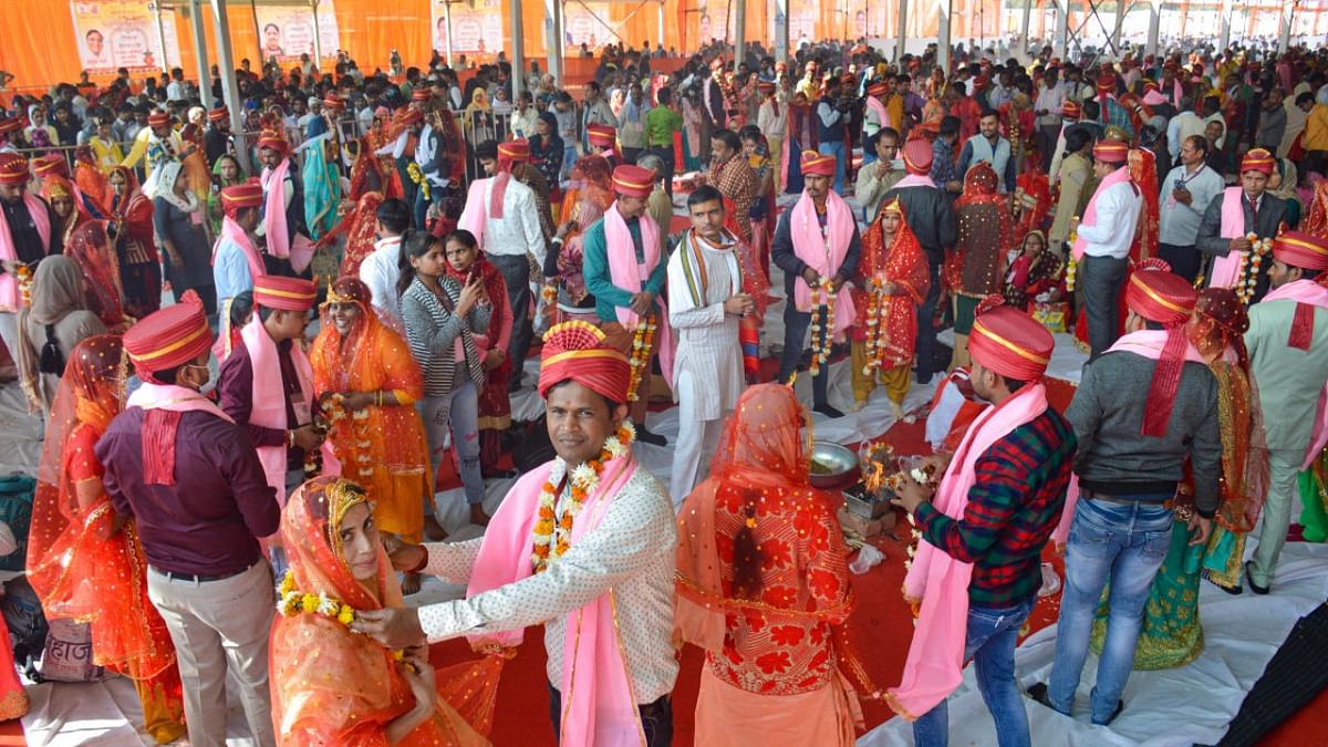 3,003 couples tie knot at mass marriage event in Ghaziabad