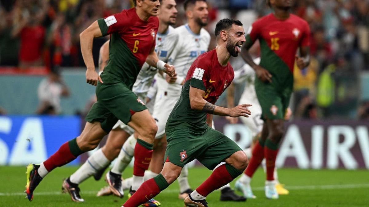 Portugal beat Uruguay 2-0 to reach FIFA World Cup last 16