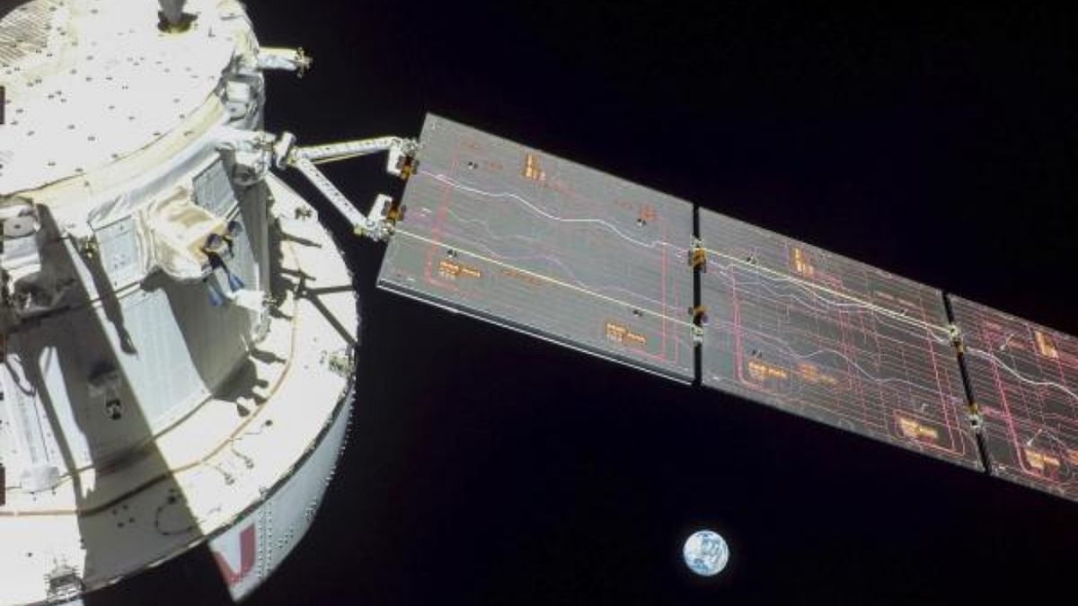 NASA Orion capsule flies over Apollo landing sites, heads home