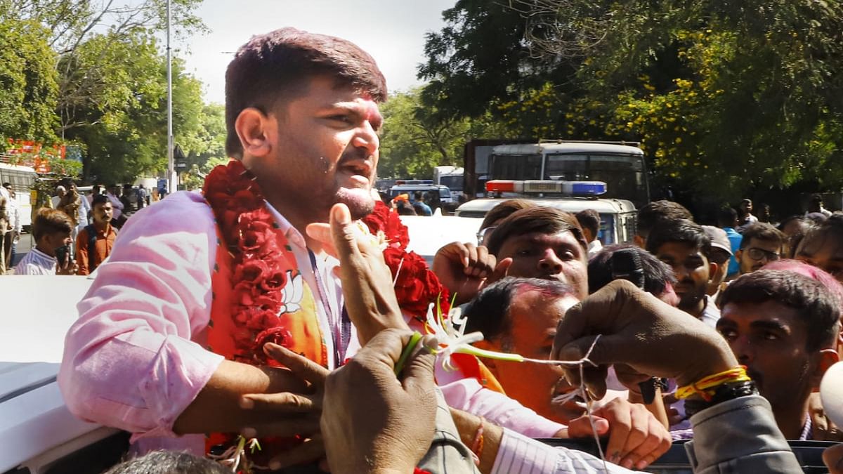 Gujarat: In debut contest, Hardik Patel defeats AAP’s Amarsinh Thakor to win Viramgam assembly seat