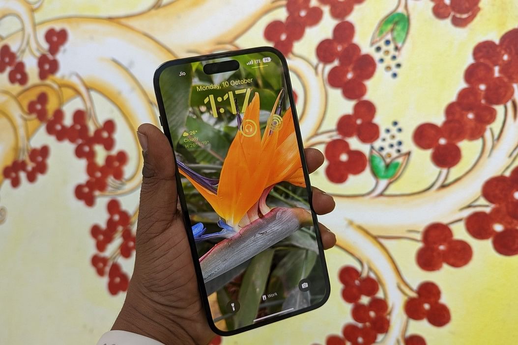 Apple rolls outs iOS 16.2 with 5G update in India