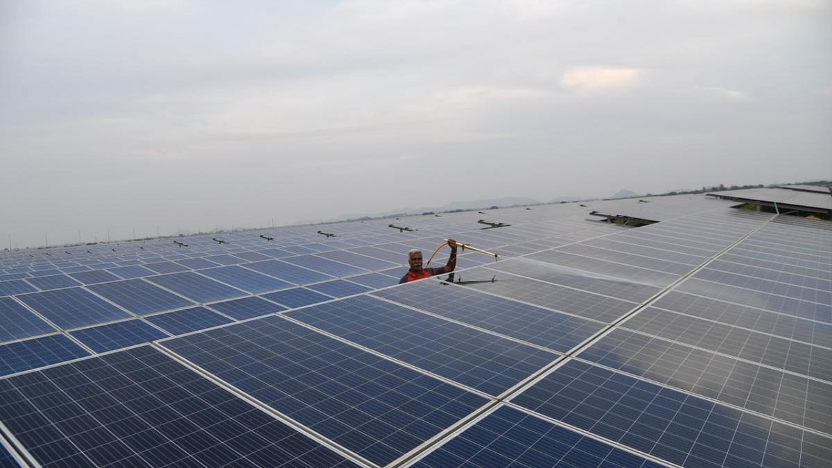 Hosapete, Bidar to turn green cities with floating solar parks