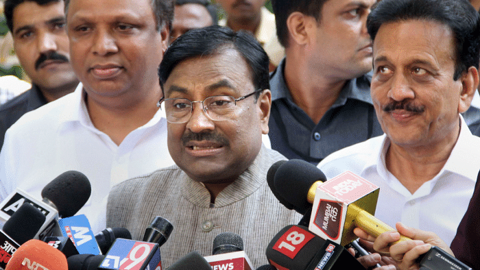 Maharashtra government is 'super fast' government, says BJP leader Mungantiwar