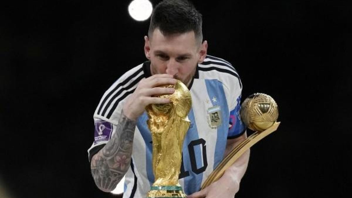 Brazil's Ronaldo all praises after Messi's World Cup win