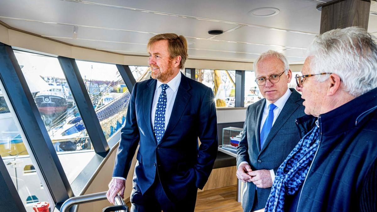 Dutch king says slavery apology start of 'long journey'