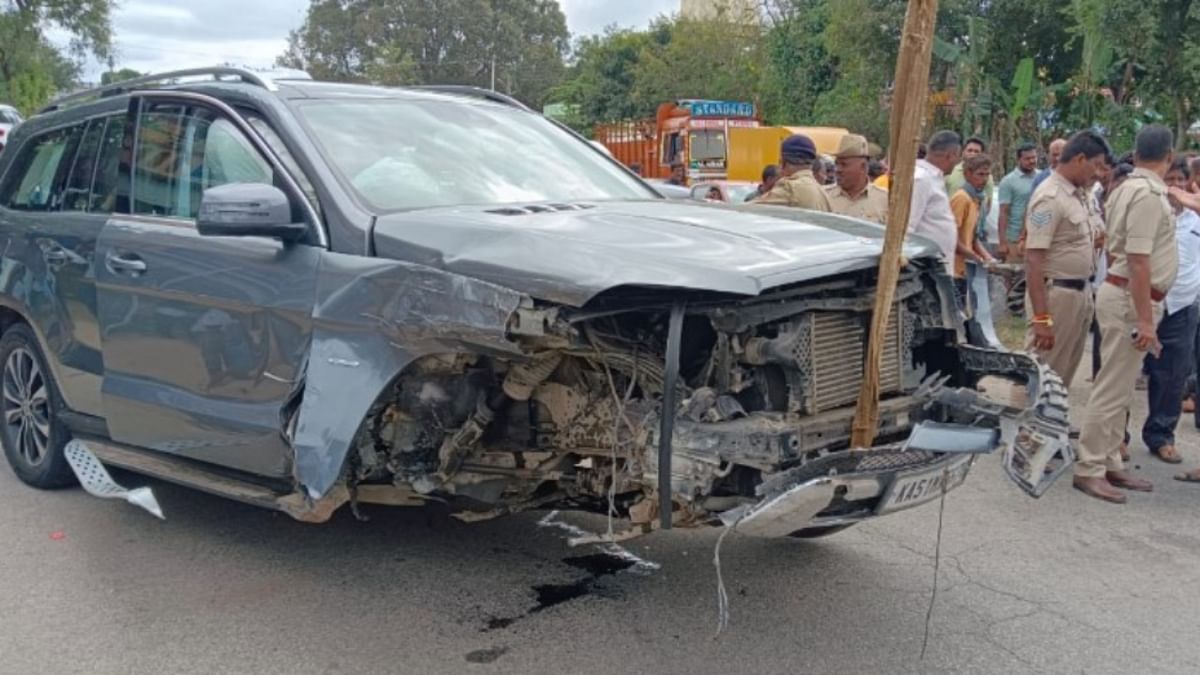 PM Modi's brother Prahlad's car meets with accident in Mysuru