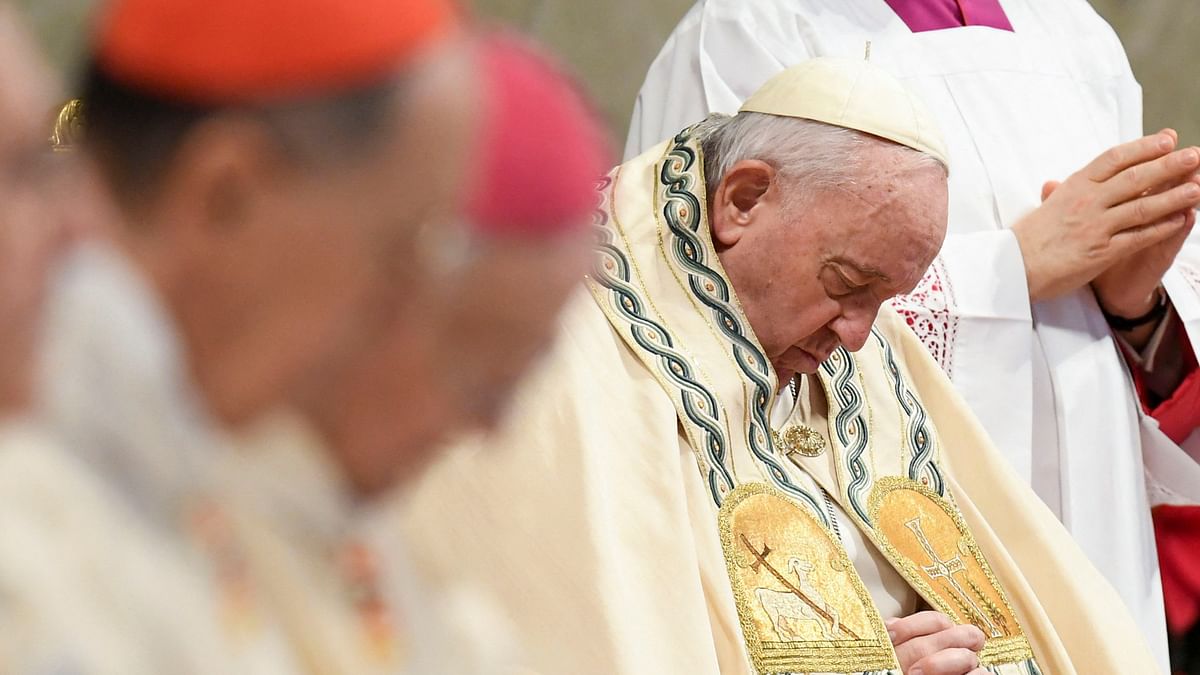 Pope leads New Year's services with homage to 'beloved' Benedict