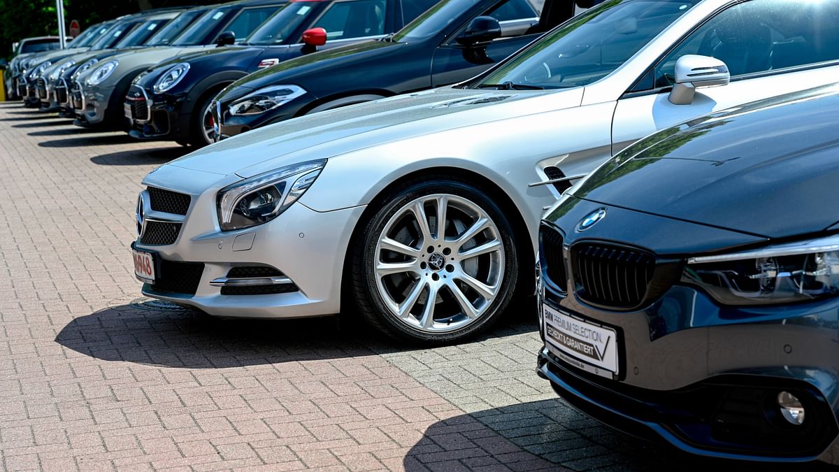 Luxury car sales growth outpaced broader auto industry in 2022: Report