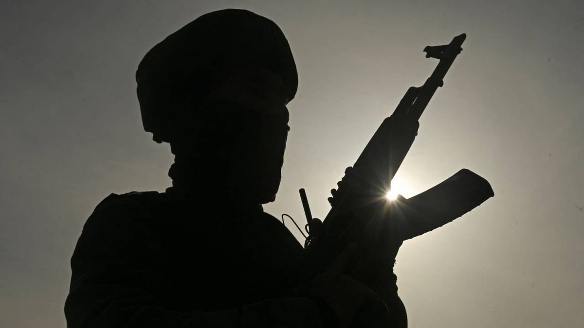 One policeman killed as militants attack police van in northwestern Pakistan