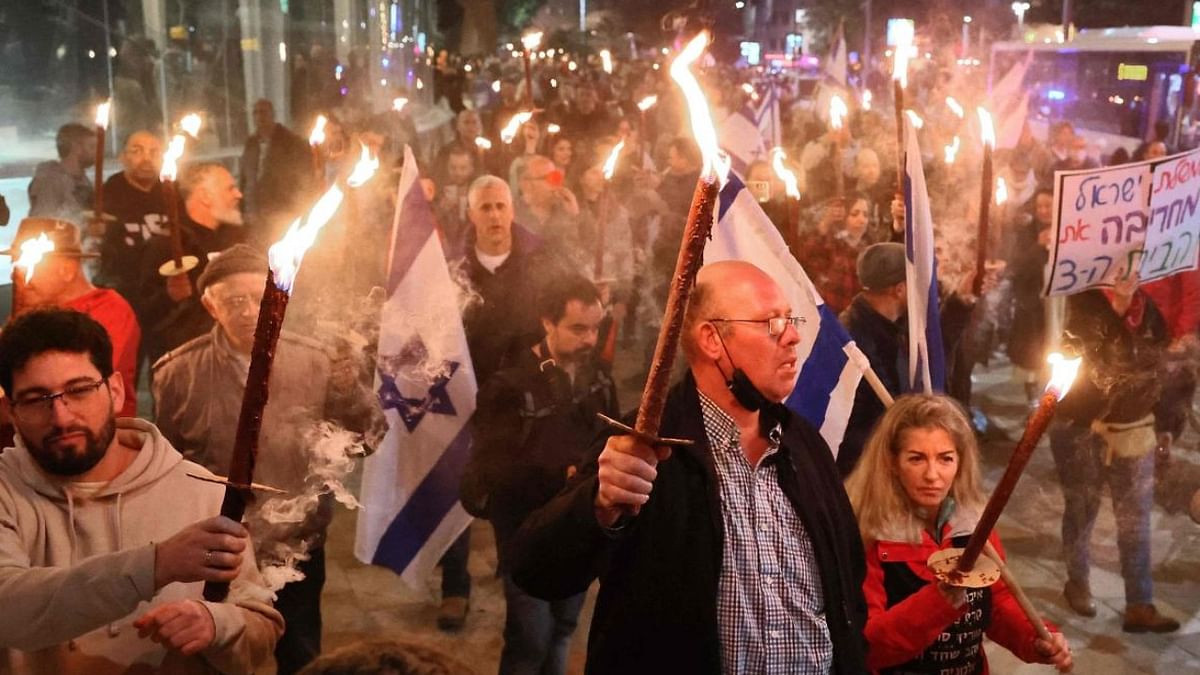 Thousands of Israelis protest against Netanyahu's new government policies