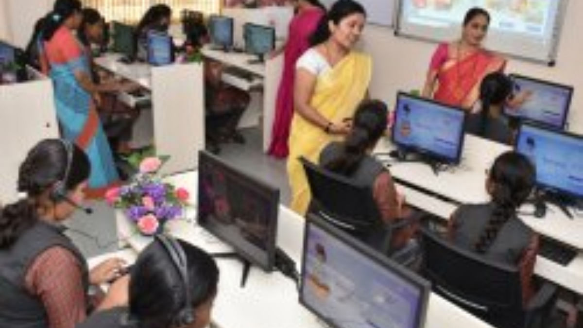 784 students benefited from language labs