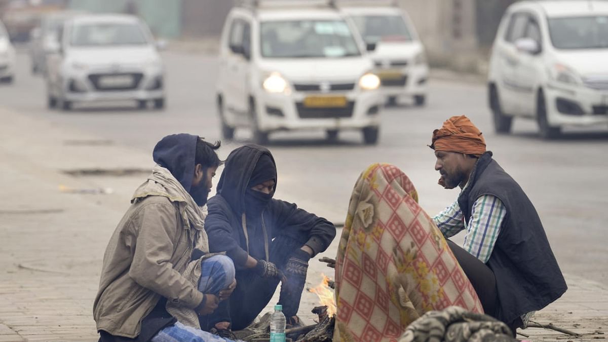 Mercury rises in Delhi, brings respite from cold even as fog lowers visibility