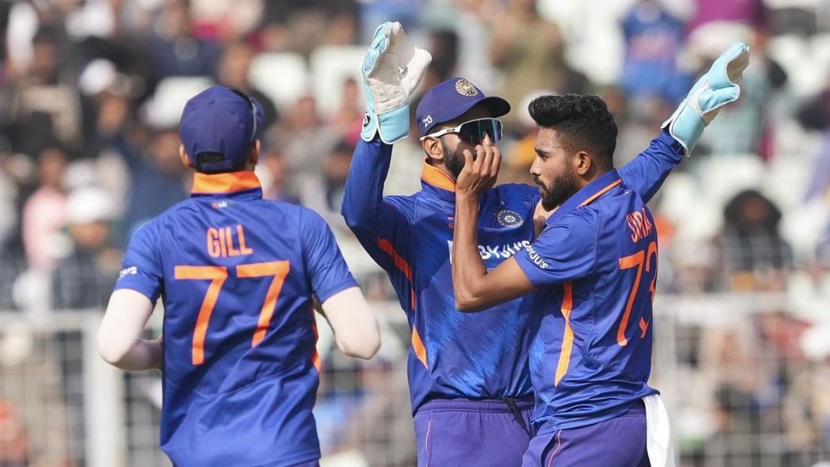 Sri Lanka win toss, bat against India in 2nd ODI at the Eden Gardens 