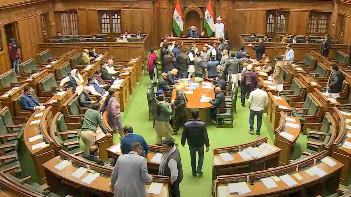 BJP MLAs enter Delhi Assembly with oxygen cylinders; House adjourned briefly