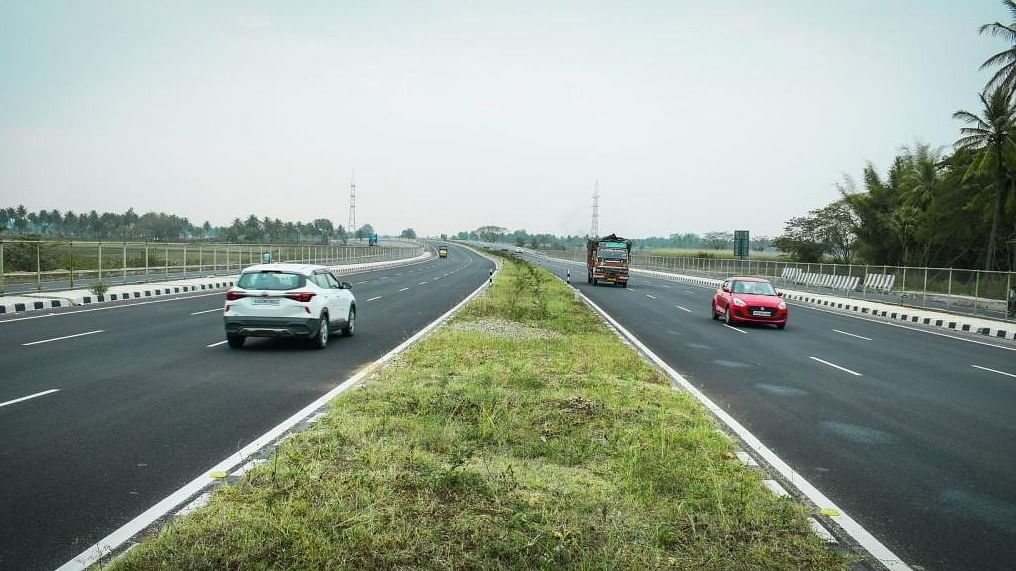 Gloomy future for business as vehicles take expressway, bypass Mandya