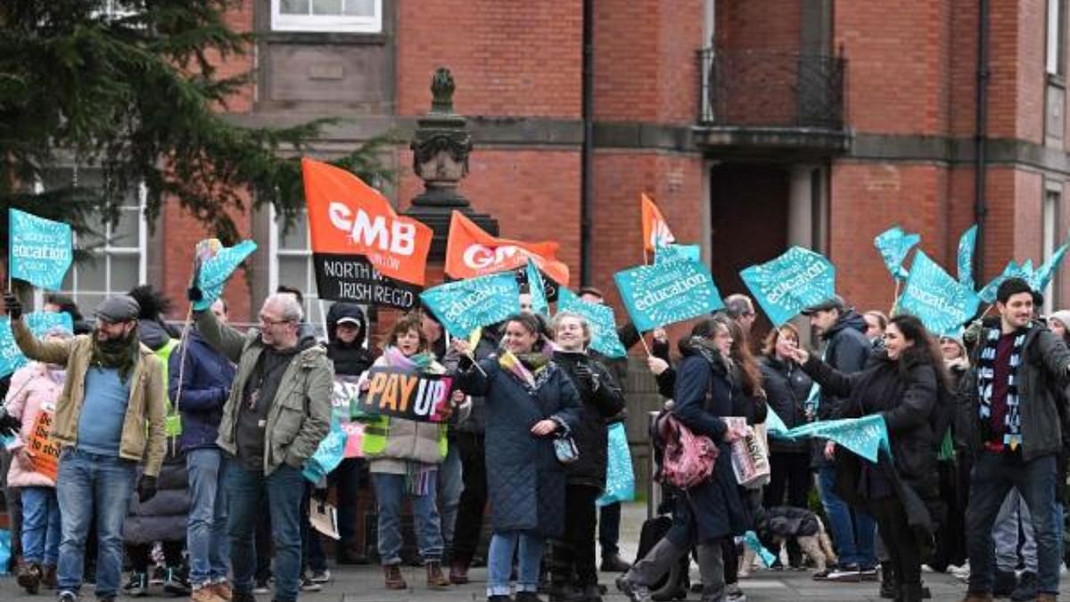 Walkout Wednesday: UK comes together for biggest strike in a generation