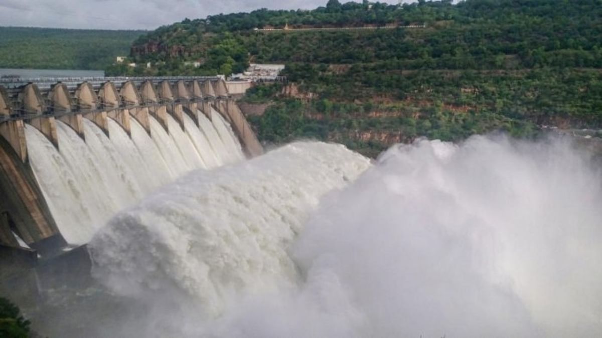 30 major hydro power projects coming up in Himalayan belt states