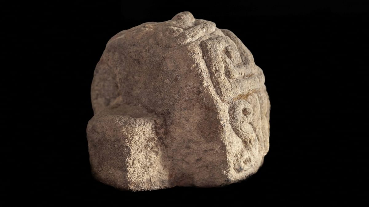 Switzerland gives back 2,500-year-old sculpture to Peru