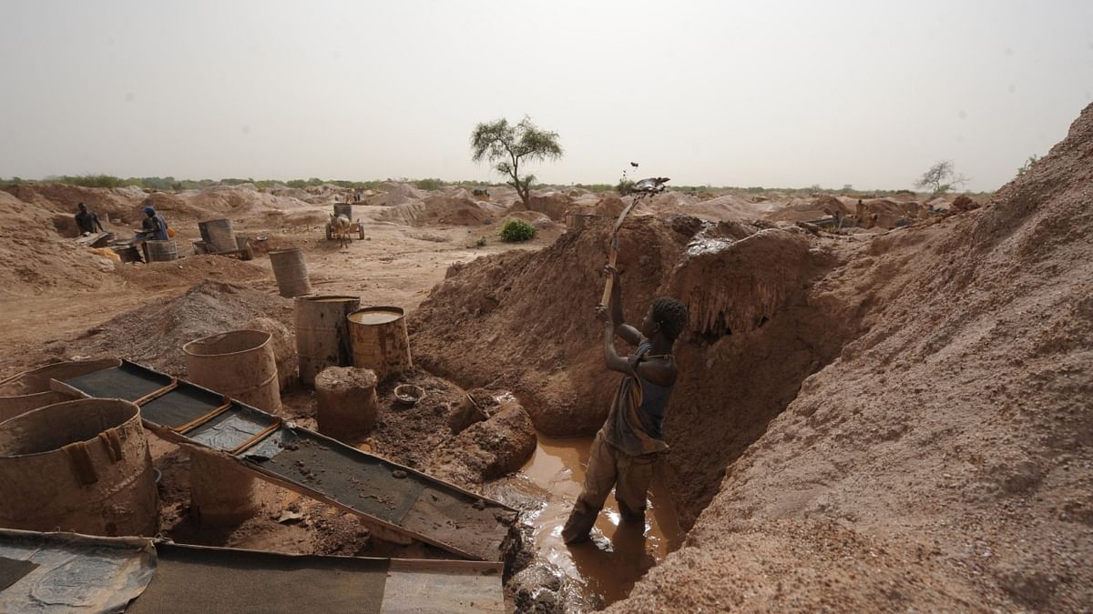 Ten killed in gold mine collapse in Burkina Faso