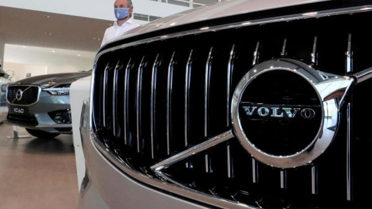 Volvo Cars profits rise despite 2022 'turbulence'